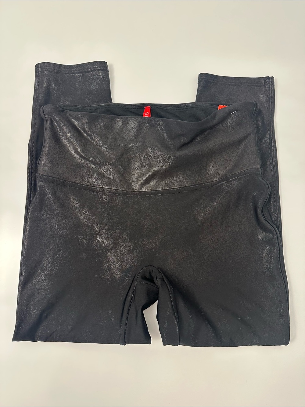 SPANX Women’s Black Metallic Shine Capri Leggings